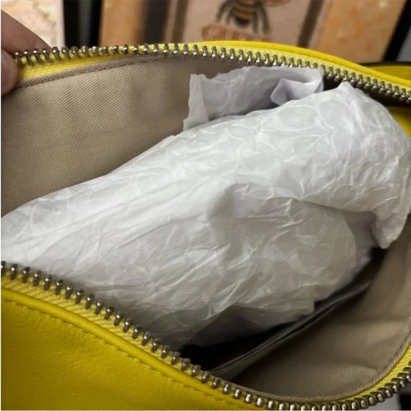 Coach Legacy Corteney Yellow Leather Shoulder/crossbody6 Bag - Picture 10 of 13